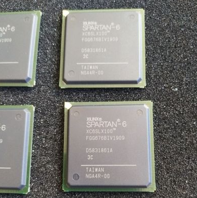 XC6SLX100-2FGG676I AMD